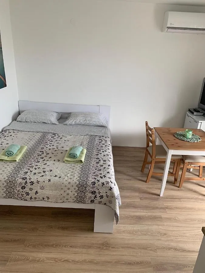 Apartment Nice And Fun Sandra Porec Croatia